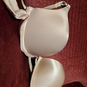 Nude 36B Victoria secrets bra